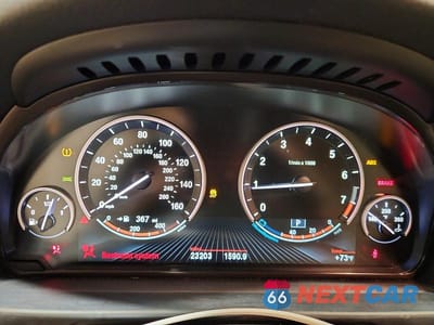 Zdjęcie 9 z 12 samochodu: 2015 BMW 528 XI VIN:WBA5A7C5XFD622610 - miniatura