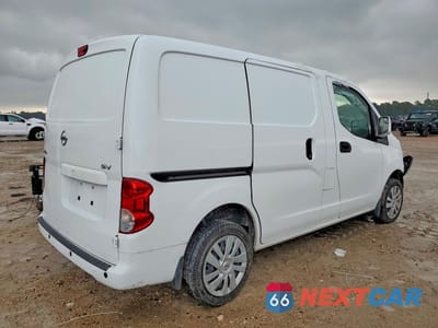 Trzecie zdjęcie samochodu z tyłu: 2021 NISSAN NV200 SV VIN:3N6CM0KN0MK690693 - miniatura