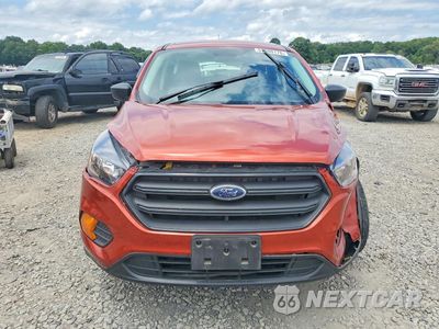 Piąte zdjęcie samochodu w środku: 2019 FORD ESCAPE S VIN:1FMCU0F74KUB46981 - miniatura
