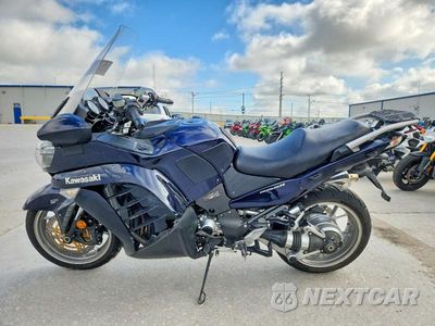 Trzecie zdjęcie samochodu z tyłu: 2010 KAWASAKI ZG1400 C VIN:JKBZGNC1XAA000612 - miniatura