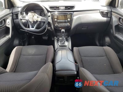 Zdjęcie 8 z 12 samochodu: 2018 NISSAN ROGUE SPORT S VIN:JN1BJ1CP4JW102052 - miniatura