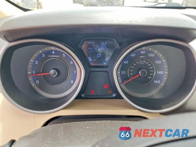 Zdjęcie 9 z 12 samochodu: 2013 HYUNDAI ELANTRA GLS VIN:KMHDH4AE1DU640918 - miniatura