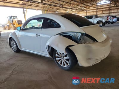 Drugie zdjęcie samochodu z przodu: 2017 VOLKSWAGEN BEETLE 1.8T VIN:3VWF17AT6HM629745 - miniatura