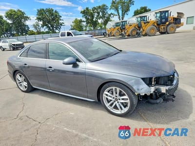 Czwarte zdjęcie samochodu z boku: 2023 AUDI A4 PREMIUM PLUS 45 VIN:WAUEAAF43PN011118 - miniatura