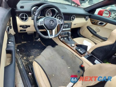 Zdjęcie 8 z 12 samochodu: 2015 MERCEDES-BENZ SLK 250 VIN:WDDPK4HA6FF104601 - miniatura