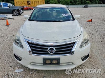 Piąte zdjęcie samochodu w środku: 2015 NISSAN ALTIMA 2.5 S VIN:1N4AL3AP3FN383815 - miniatura