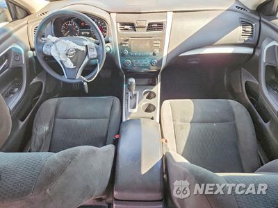 Zdjęcie 8 z 12 samochodu: 2015 NISSAN ALTIMA 2.5 S VIN:1N4AL3AP5FN893938 - miniatura