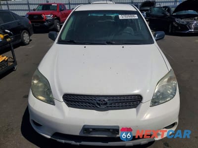 Piąte zdjęcie samochodu w środku: 2006 TOYOTA COROLLA MATRIX XR VIN:2T1KR32E06C622315 - miniatura