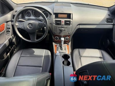 Zdjęcie 9 z 13 samochodu: 2010 MERCEDES-BENZ C 300 4MATIC VIN:WDDGF8BB9AR111417 - miniatura