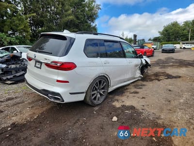 Trzecie zdjęcie samochodu z tyłu: 2019 BMW X7 XDRIVE40I VIN:5UXCW2C52KL088984 - miniatura
