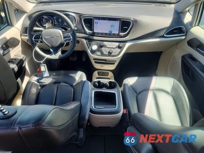 Zdjęcie 8 z 14 samochodu: 2024 CHRYSLER PACIFICA TOURING L VIN:2C4RC1BG5RR156228 - miniatura
