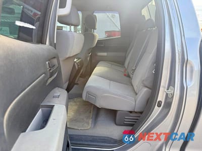Piąte zdjęcie samochodu w środku: 2010 TOYOTA TUNDRA DOUBLE CAB SR5 VIN:5TFUY5F16AX134429 - miniatura