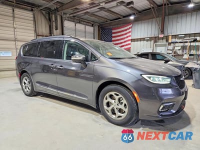 Czwarte zdjęcie samochodu z boku: 2023 CHRYSLER PACIFICA LIMITED VIN:2C4RC1GG8PR575020 - miniatura