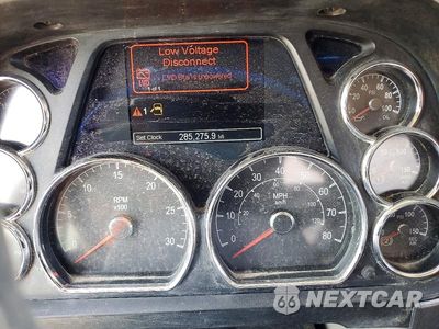 Zdjęcie 8 z 10 samochodu: 2019 PETERBILT 567 SEMI TRUCK VIN:1XPCP4TX9KD610725 - miniatura