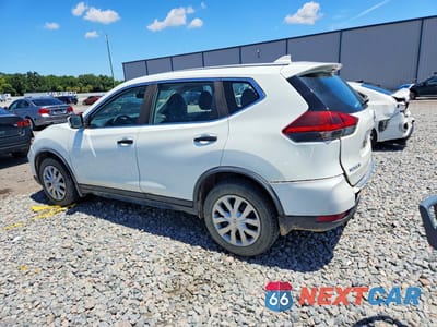 Drugie zdjęcie samochodu z przodu: 2018 NISSAN ROGUE S VIN:KNMAT2MT0JP622957 - miniatura