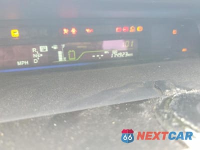 Zdjęcie 9 z 12 samochodu: 2012 TOYOTA PRIUS V TWO VIN:JTDZN3EU9C3176389 - miniatura