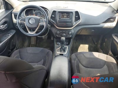 Zdjęcie 8 z 13 samochodu: 2015 JEEP CHEROKEE LATITUDE VIN:1C4PJMCS0FW725104 - miniatura