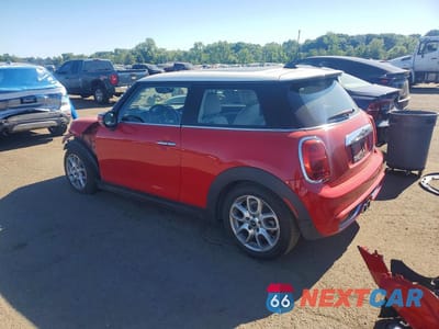 Drugie zdjęcie samochodu z przodu: 2021 MINI COOPER S VIN:WMWXR5C01M2N82937 - miniatura