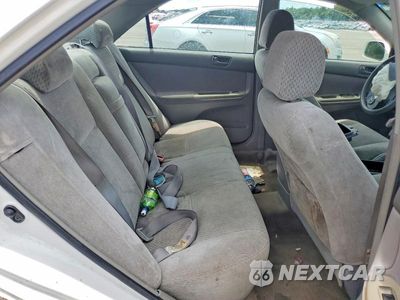 Zdjęcie 10 z 12 samochodu: 2004 TOYOTA CAMRY LE VIN:4T1BE32K84U286443 - miniatura