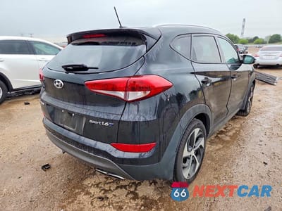 Trzecie zdjęcie samochodu z tyłu: 2016 HYUNDAI TUCSON SPORT VIN:KM8J33A25GU055927 - miniatura