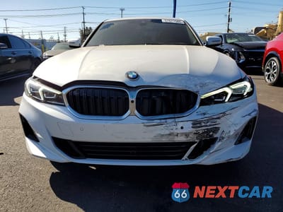 Piąte zdjęcie samochodu w środku: 2023 BMW 330I VIN:3MW69FF03P8D23739 - miniatura