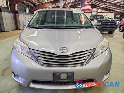 Piąte zdjęcie samochodu w środku: 2014 TOYOTA SIENNA XLE 7-PASSENGER VIN:5TDDK3DC0ES090711 - miniatura