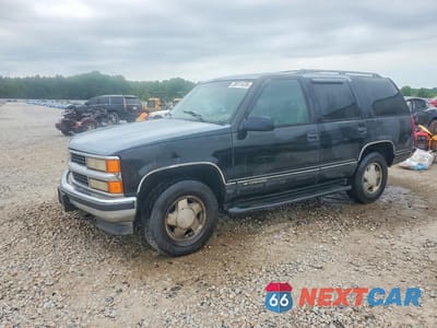 1998 CHEVROLET TAHOE C1500 1GNEC13R5WJ358119 - główne zdjęcie licytacji z USA - miniatura