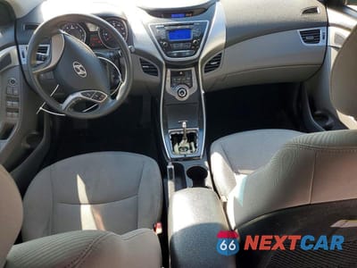 Zdjęcie 8 z 12 samochodu: 2013 HYUNDAI ELANTRA GLS VIN:5NPDH4AE3DH429069 - miniatura