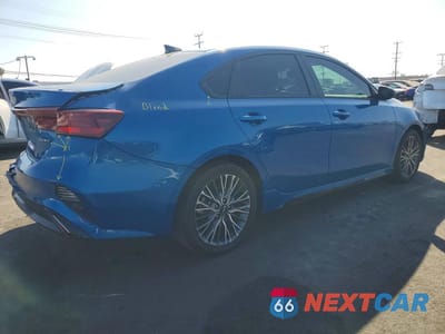 Trzecie zdjęcie samochodu z tyłu: 2023 KIA FORTE GT LINE VIN:3KPF54AD5PE609509 - miniatura
