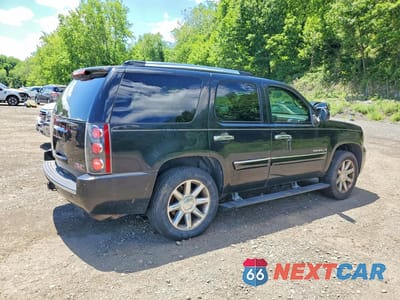 Trzecie zdjęcie samochodu z tyłu: 2008 GMC YUKON DENALI VIN:1GKFK63858J176836 - miniatura