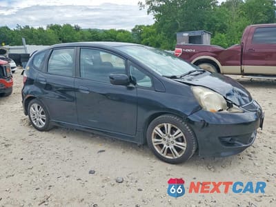 Czwarte zdjęcie samochodu z boku: 2009 HONDA FIT SPORT VIN:JHMGE88489S057293 - miniatura