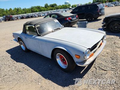 Czwarte zdjęcie samochodu z boku: 1969 TRIUMPH CAR TR6C TROPHY 650 VIN:CC30383L0 - miniatura