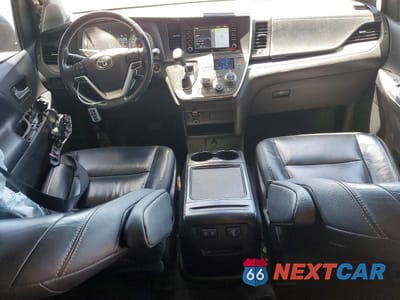 Zdjęcie 8 z 14 samochodu: 2019 TOYOTA SIENNA SE 8-PASSENGER VIN:5TDXZ3DCXKS974496 - miniatura