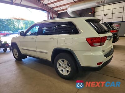 Drugie zdjęcie samochodu z przodu: 2011 JEEP GRAND CHEROKEE LAREDO VIN:1J4RR4GG0BC525711 - miniatura