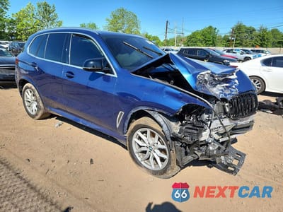 Czwarte zdjęcie samochodu z boku: 2020 BMW X5 XDRIVE40I VIN:5UXCR6C04L9C84168 - miniatura