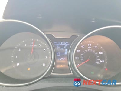 Zdjęcie 9 z 12 samochodu: 2013 HYUNDAI VELOSTER BASE VIN:KMHTC6AD0DU117838 - miniatura