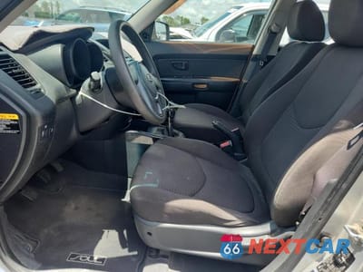 Zdjęcie 7 z 12 samochodu: 2011 KIA SOUL BASE VIN:KNDJT2A19B7721166 - miniatura