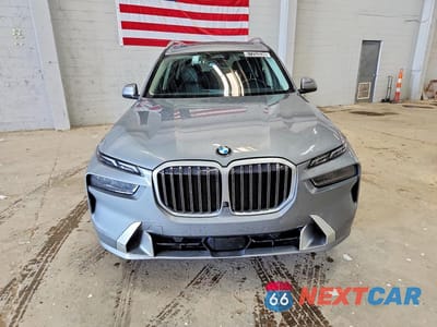 Piąte zdjęcie samochodu w środku: 2025 BMW X7 XDRIVE40I VIN:5UX23EM02S9Z25917 - miniatura