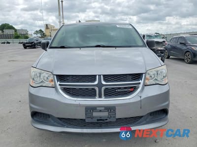Piąte zdjęcie samochodu w środku: 2016 DODGE GRAND CARAVAN SE VIN:2C4RDGBG2GR345223 - miniatura