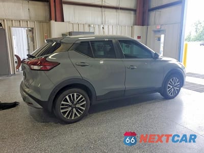 Trzecie zdjęcie samochodu z tyłu: 2023 NISSAN KICKS SV VIN:3N1CP5CV2PL564021 - miniatura