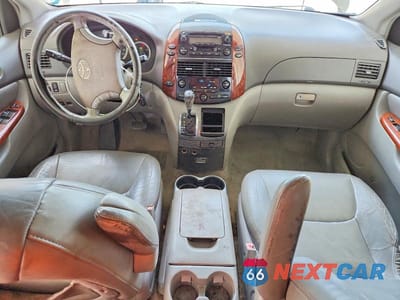 Zdjęcie 8 z 13 samochodu: 2004 TOYOTA SIENNA XLE 7 PASSENGER VIN:5TDZA22C54S017502 - miniatura