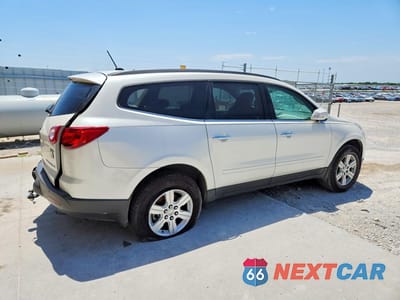 Trzecie zdjęcie samochodu z tyłu: 2011 CHEVROLET TRAVERSE LT VIN:1GNKRGED8BJ279849 - miniatura