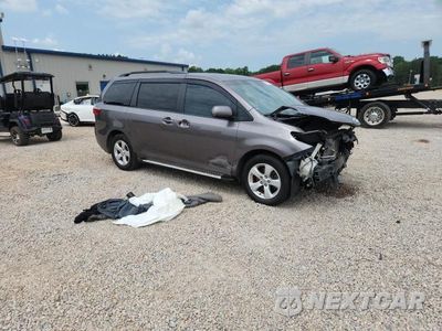 Czwarte zdjęcie samochodu z boku: 2016 TOYOTA SIENNA LE VIN:5TDKK3DC0GS699677 - miniatura
