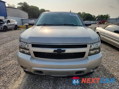 Piąte zdjęcie samochodu w środku: 2009 CHEVROLET SUBURBAN K1500 LT VIN:1GNFK26369J106677 - miniatura