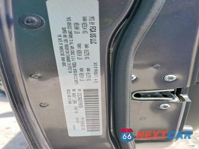 Zdjęcie 13 z 13 samochodu: 2015 CHRYSLER 300 S VIN:2C3CCABG2FH780726 - miniatura