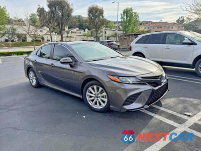 2019 TOYOTA CAMRY LE 4T1B11HK2KU212309 - główne zdjęcie licytacji z USA - miniatura