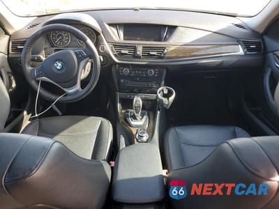 Zdjęcie 8 z 13 samochodu: 2015 BMW X1 XDRIVE28I VIN:WBAVL1C51FVY37360 - miniatura