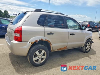 Trzecie zdjęcie samochodu z tyłu: 2005 HYUNDAI TUCSON GL VIN:KM8JM12B65U092580 - miniatura