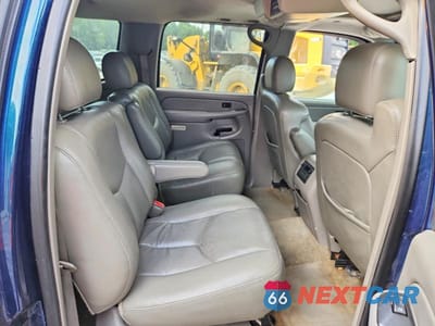 Zdjęcie 11 z 13 samochodu: 2005 CHEVROLET SUBURBAN K1500 VIN:3GNFK16Z45G158562 - miniatura