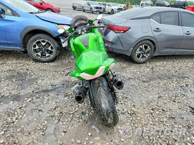 Czwarte zdjęcie samochodu z boku: 2012 KAWASAKI ZX1400 EC VIN:JKBZXNE12CA004735 - miniatura